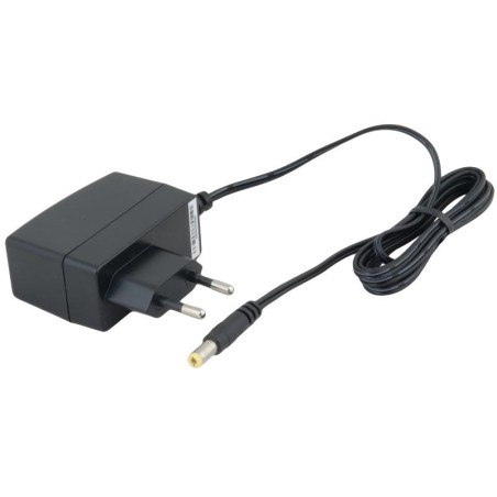 Avacom univerzální nabíječka - adaptér 5V, 2A, konektor 5,5 x 2,1 mm, kabel 1,4 m