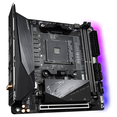GIGABYTE B550I AORUS Pro AX/AM4/mITX
