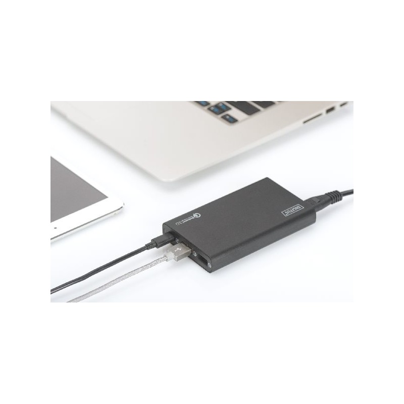 Digitus Univerzální cestovní nabíjecí stanice USB, 40 W, 2x USB A Quick Charge 3.0, 1x USB C, (EU / US / UK)