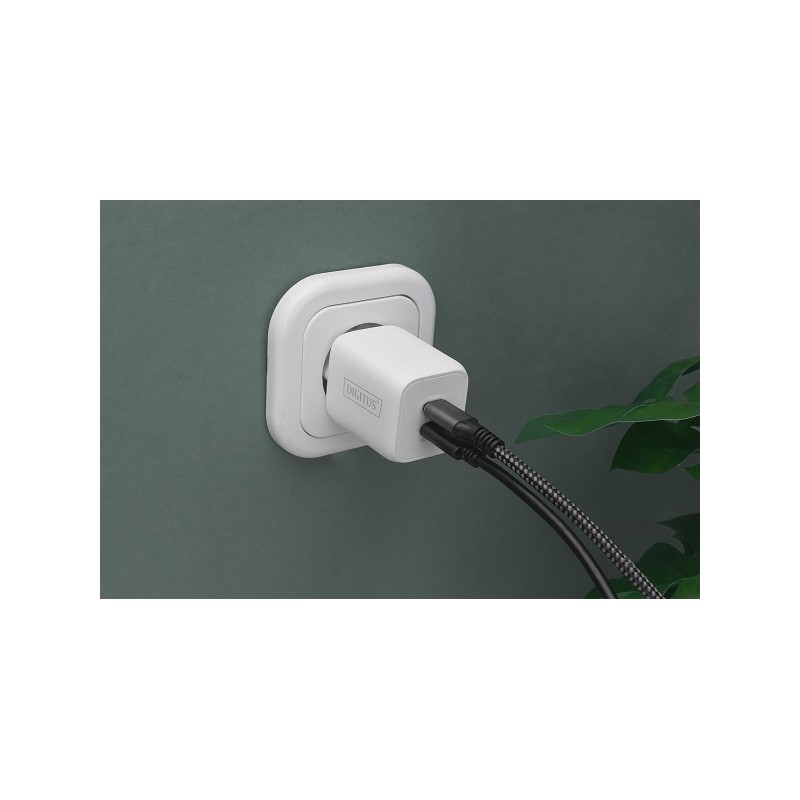 DIGITUS Miniaturní nabíječka USB-C, 2portová, 65W 2x USB-C, 45W+20W, bílá.