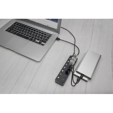 Digitus USB 3.0 rozbočovač, 7 portů, přepínač Hliníkové pouzdro, včetně zdroje 5V/2A