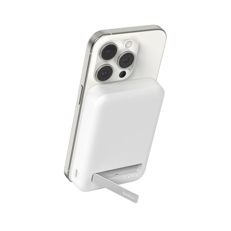 Belkin BOOST CHARGE Qi2 Magnetická Bezdrátová PowerBanka se stojánkem, 8000mAh, 15W, bílá