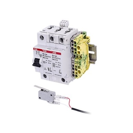 Kit pro ochranu před přepětím AC100~275V, 20-40kA. Balení obsahuje 2x ochranu před přepětím, 1x vypínač, 1x svorkovnici a 1x