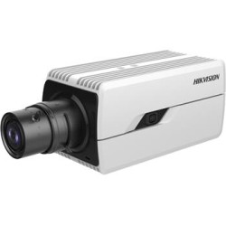 Hikvision 4MPix IP BOX Dark Fihter kamera P-Iris + ABF, WDR 140dB, Audio, Alarm, Mikrofon