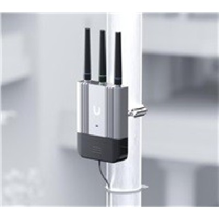 UBNT UMR - Industrial Mobile Router-rozbaleno