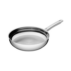 WMF Profi nerezová pánev mělká 24 cm Cromargan nerezová ocel 18/10, dno TransTherm, vhodné pro indukci, ergonomická