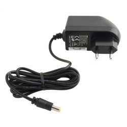 Avacom napájecí adaptér univerzální, 9V, 2A, 18W VI, konektor 5.5mm x 2.1mm kabel, 1.8m