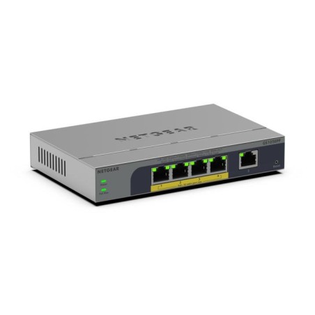 NETGEAR Easy Smart GS105EPP - Prepínac - vysoký výkon - L3 - inteligentní - 1 x 10/100/1000 + 4 x 10/100/1000 (PoE+) - desktop