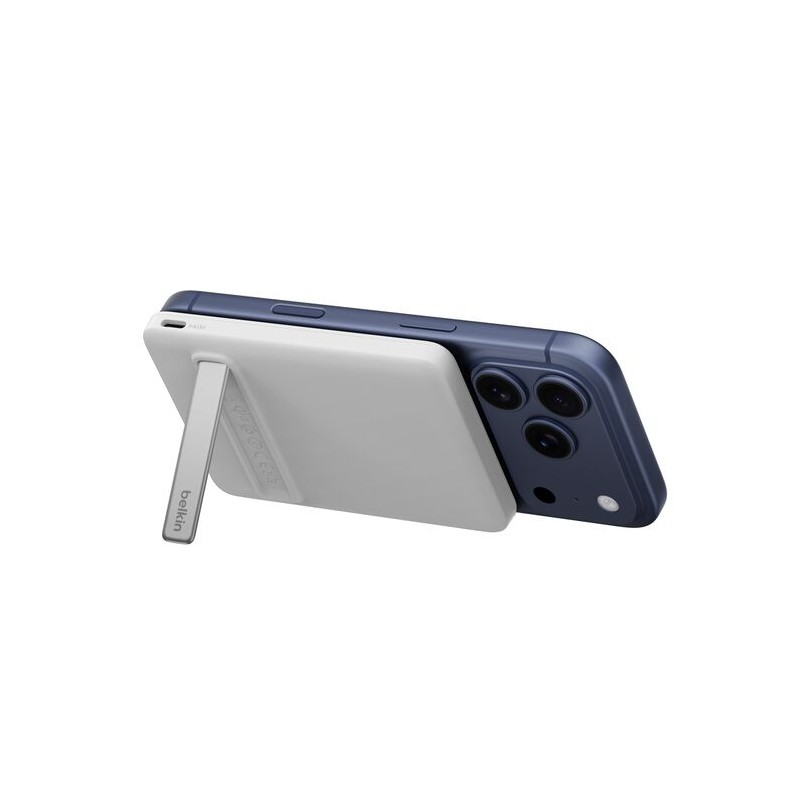 Belkin Boostcharge Slim Magn Powerbank/White / 5000MAH W/ Fold Stand